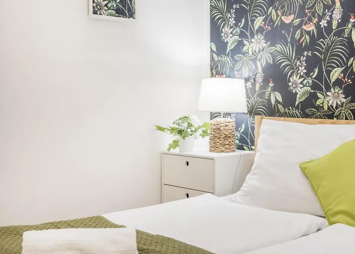 Heart Garden Central Comfy Studio